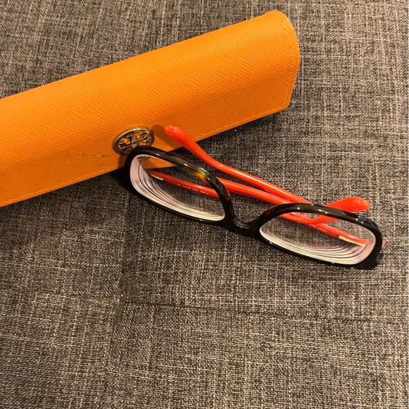 Tory Burch glasses and case. - Picture 1 of 4